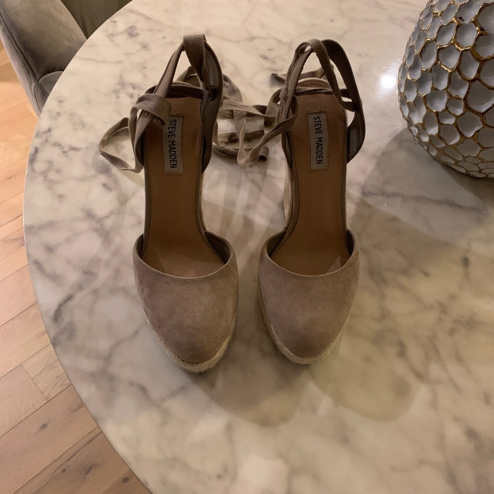 Steve Madden Taupe espadrilles